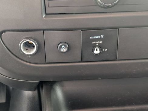 Used 2024 GMC Savana 2500 w/ Driver Convenience Package RWD image 18