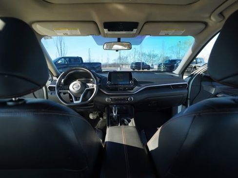 Used 2019 Nissan Altima 2.5 SR w/ SR Premium Package image 25