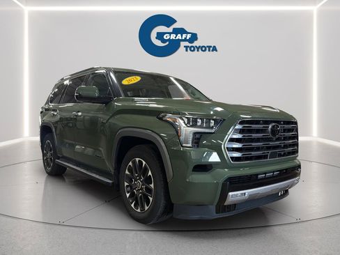 Used 2023 Toyota Sequoia Limited w/ Tow Technology Package AWD/4WD image 3