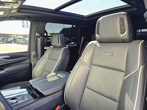 Used 2024 Cadillac Escalade Sport image 19
