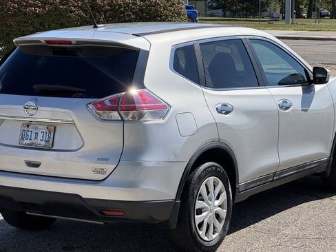 Used 2015 Nissan Rogue S w/ S Family Package AWD/4WD image 5