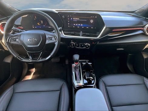 Used 2024 Chevrolet Trax RS w/ Driver Confidence Package FWD image 7