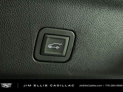 Used 2025 GMC Yukon AT4 Ultimate w/ LPO, Floor Liner Package AWD/4WD image 37
