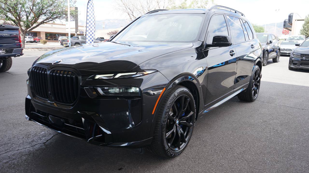 Used 2024 BMW X7 xDrive40i w/ M Sport Package AWD/4WD image 7