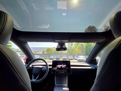 Used 2026 Tesla Model Y AWD image 55