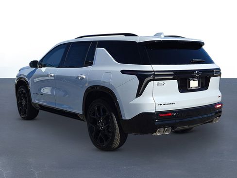 New 2026 Chevrolet Traverse RS image 7