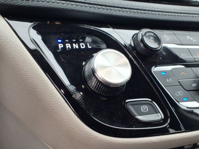 Used 2019 Chrysler Pacifica Limited FWD image 14