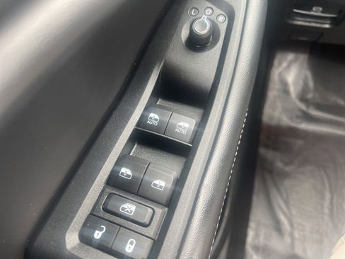 Used 2023 Jeep Grand Cherokee L Laredo AWD/4WD image 25
