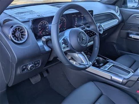 New 2025 Mercedes-Benz GLB 250 image 2