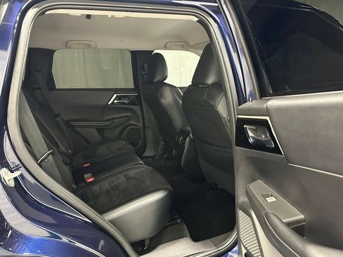 Used 2022 Mitsubishi Outlander SE AWD/4WD image 48