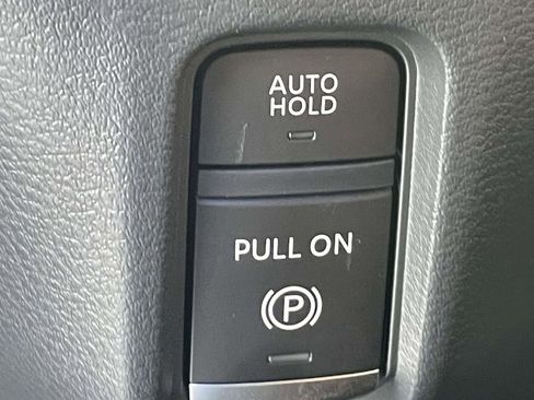 New 2026 Nissan Armada SL w/ Captain's Chari Seat Package image 19