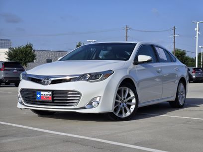 Used 2014 Toyota Avalon Limited w/ Technology Package