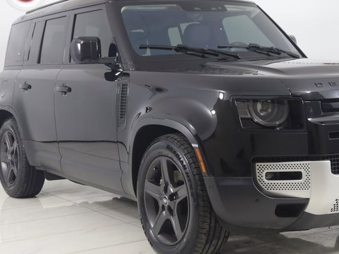 Used 2022 Land Rover Defender 110 SE image 41