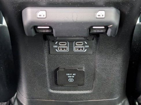 Used 2025 Jeep Wrangler Unlimited Sahara AWD/4WD image 28