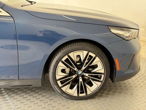 Used 2026 BMW 530i xDrive AWD/4WD image 12