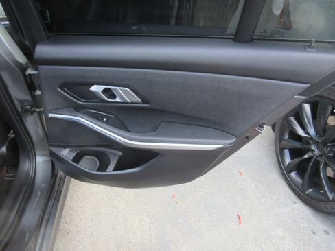 Used 2021 BMW 330i Sedan w/ Premium Package image 29