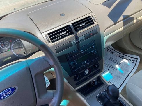Used 2006 Ford Fusion S FWD image 10