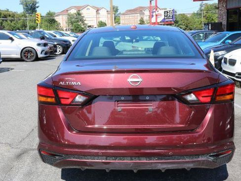 Used 2025 Nissan Altima 2.5 SV FWD image 4