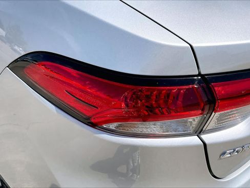 Used 2025 Toyota Corolla LE FWD image 27