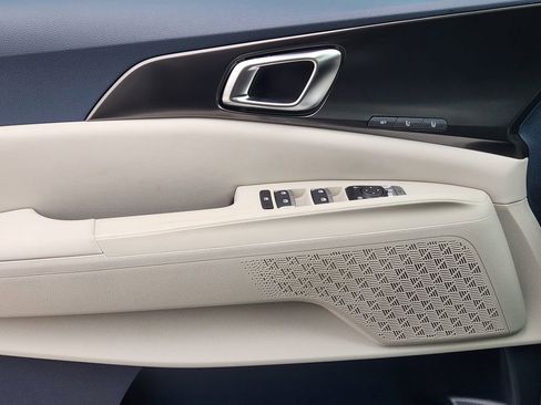 New 2026 Kia Carnival SX FWD image 18