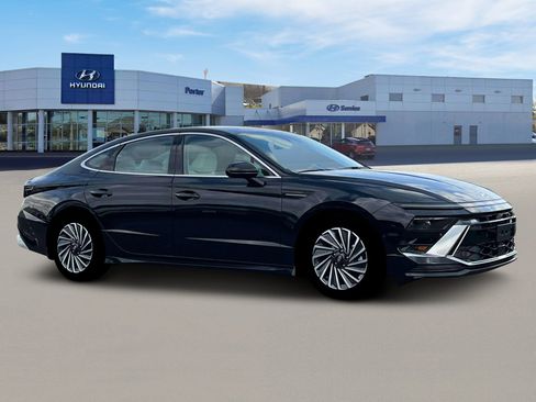 New 2025 Hyundai Sonata Limited image 10