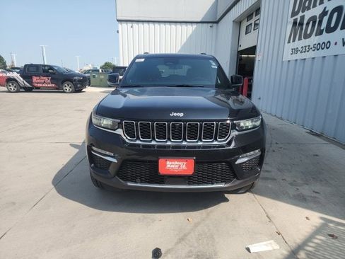 New 2025 Jeep Grand Cherokee Limited w/ Luxury Tech Group II image 8