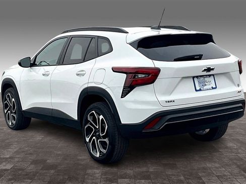 Used 2024 Chevrolet Trax RS w/ Driver Confidence Package image 25