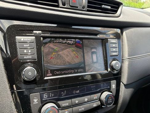 Used 2018 Nissan Rogue SL AWD/4WD image 4