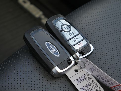 Certified 2025 Ford F150 Lariat w/ Equipment Group 502A High image 40