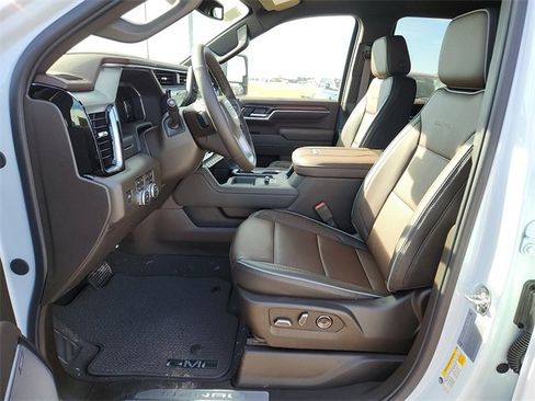 New 2026 GMC Sierra 2500 Denali w/ Max Trailering Package image 12