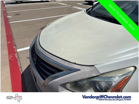 Used 2015 Nissan Altima 2.5 SL w/ Technology Package FWD image 2