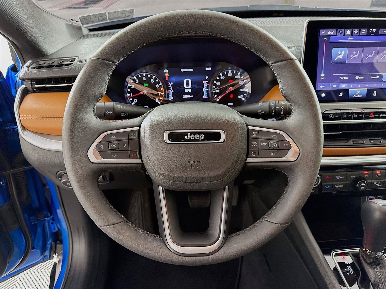 Used 2025 Jeep Compass Limited AWD/4WD image 3