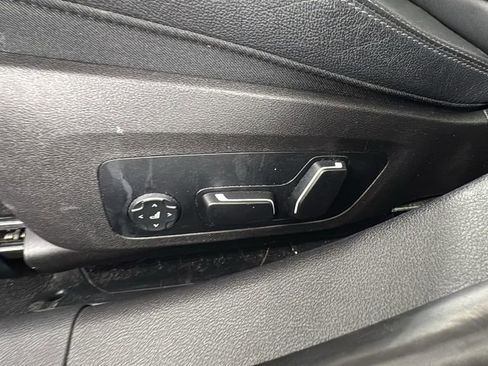 Used 2025 BMW 330i xDrive 330i xDrive image 11