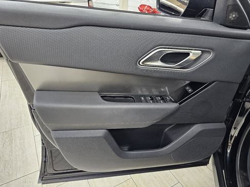 Used 2018 Land Rover Range Rover Velar AWD/4WD image 36