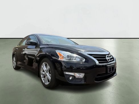 Used 2015 Nissan Altima 2.5 SV image 5