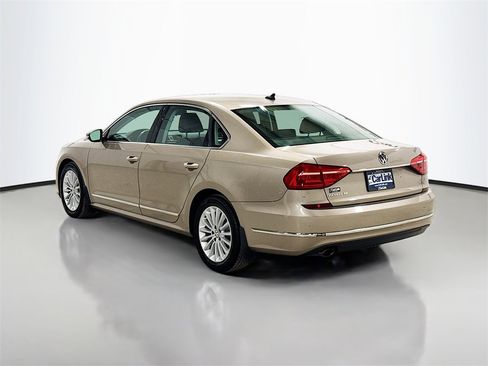 Used 2016 Volkswagen Passat 1.8T SE image 5