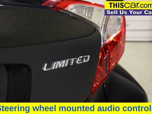 Used 2021 Toyota C-HR Limited FWD image 13