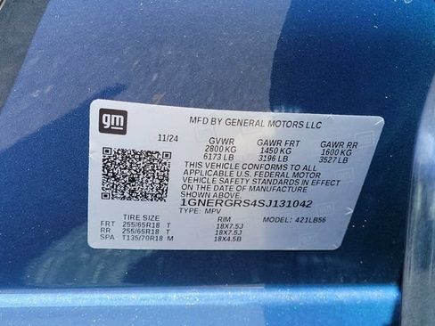 Used 2025 Chevrolet Traverse LT FWD image 34