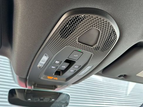 Certified 2025 Porsche Cayenne S AWD/4WD image 32