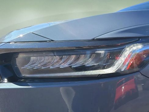 Used 2022 Honda Accord Sport image 7
