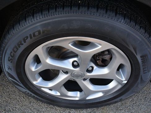 Used 2022 Chrysler Pacifica Limited image 25