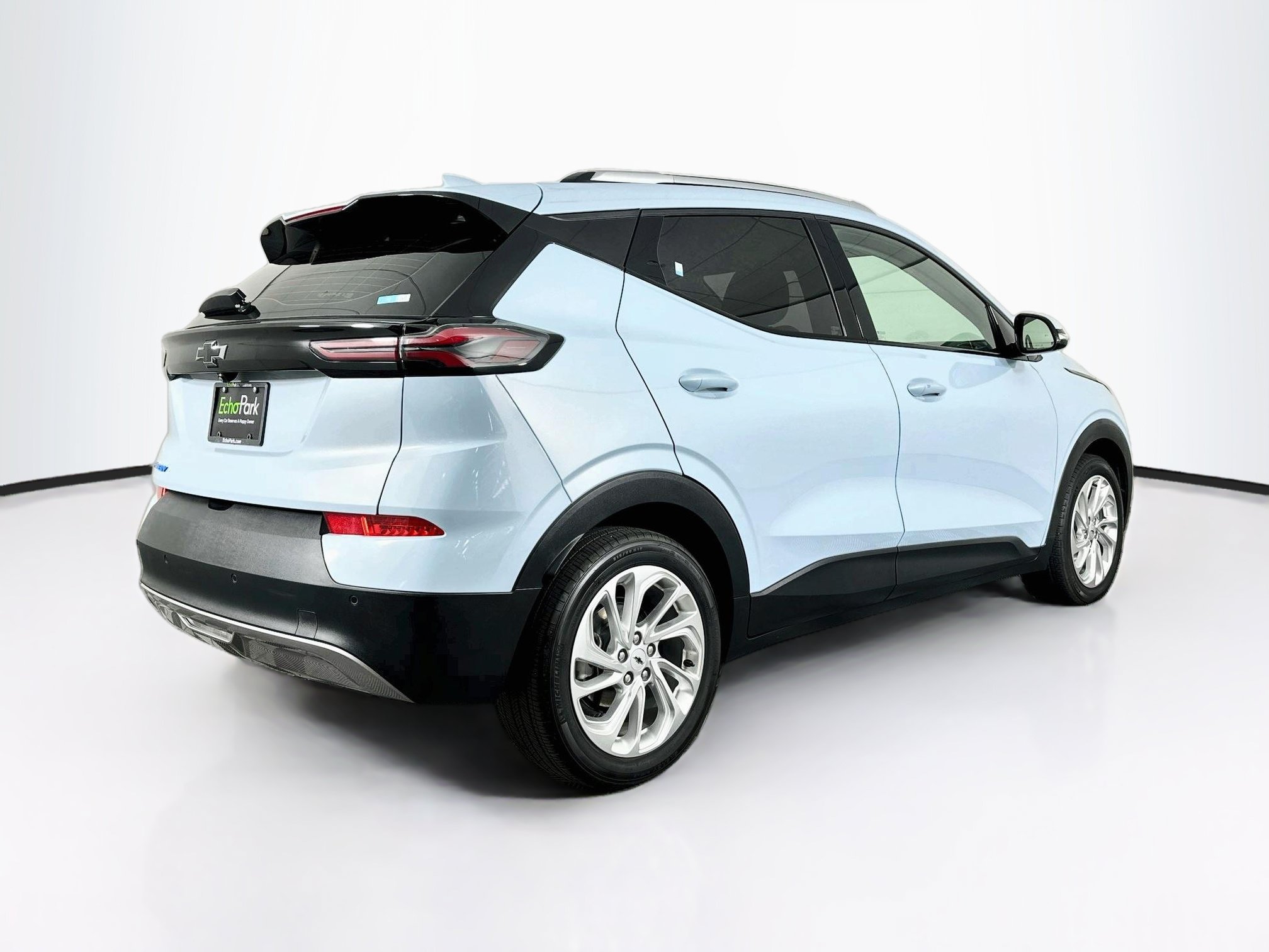 Used 2023 Chevrolet Bolt EUV LT w/ Comfort Package FWD image 9