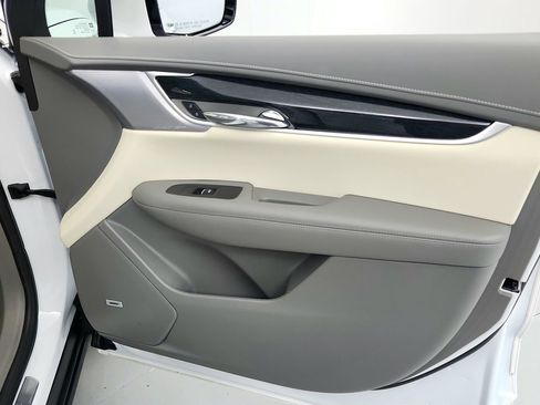 Used 2024 Cadillac XT6 Premium Luxury w/ Technology Package AWD/4WD image 26