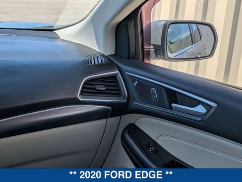 Used 2020 Ford Edge Titanium w/ Equipment Group 301A image 18