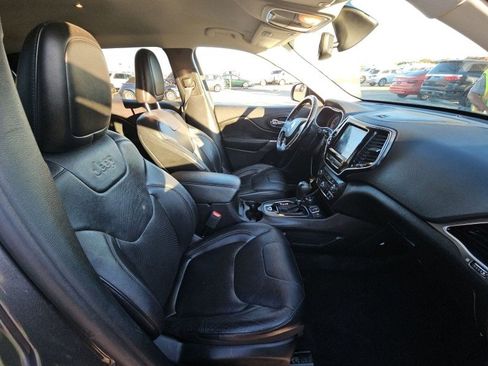 Used 2020 Jeep Cherokee Limited image 24