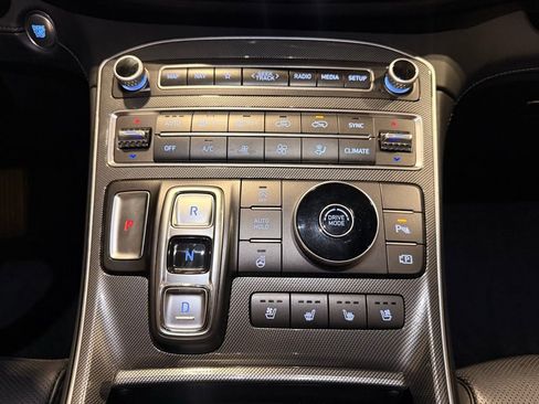 Used 2023 Hyundai Santa Fe Limited image 25