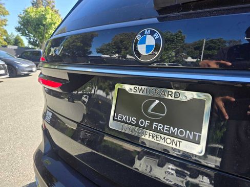 Used 2023 BMW X7 xDrive40i w/ Executive Package AWD/4WD image 14
