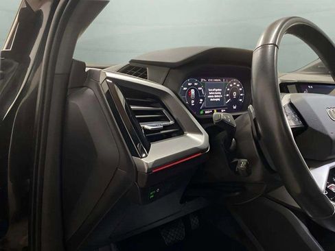 Used 2024 Audi Q4 e-tron Premium Plus w/ Premium Plus image 27