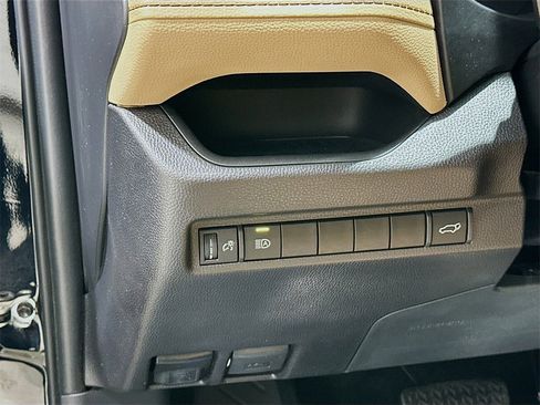 Used 2025 Toyota RAV4 XLE Premium image 10