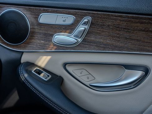 Used 2019 Mercedes-Benz C 300 Sedan image 24